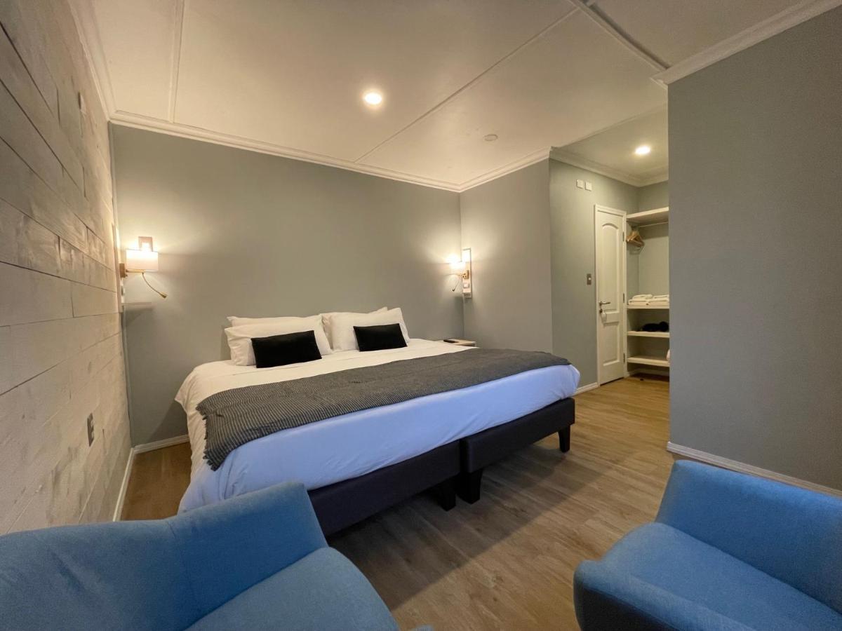 Hostal Boutique Puerta Roja Punta Arenas Bagian luar foto