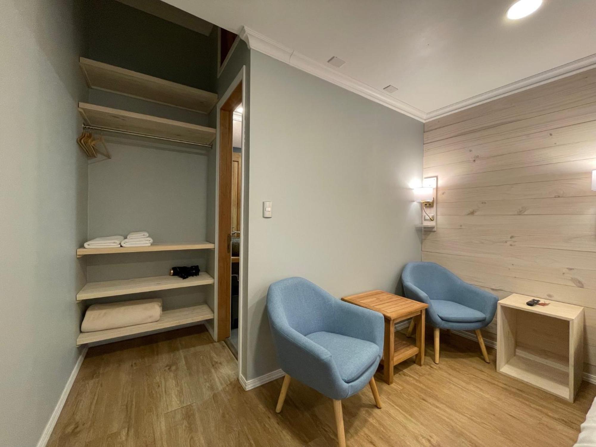 Hostal Boutique Puerta Roja Punta Arenas Bagian luar foto