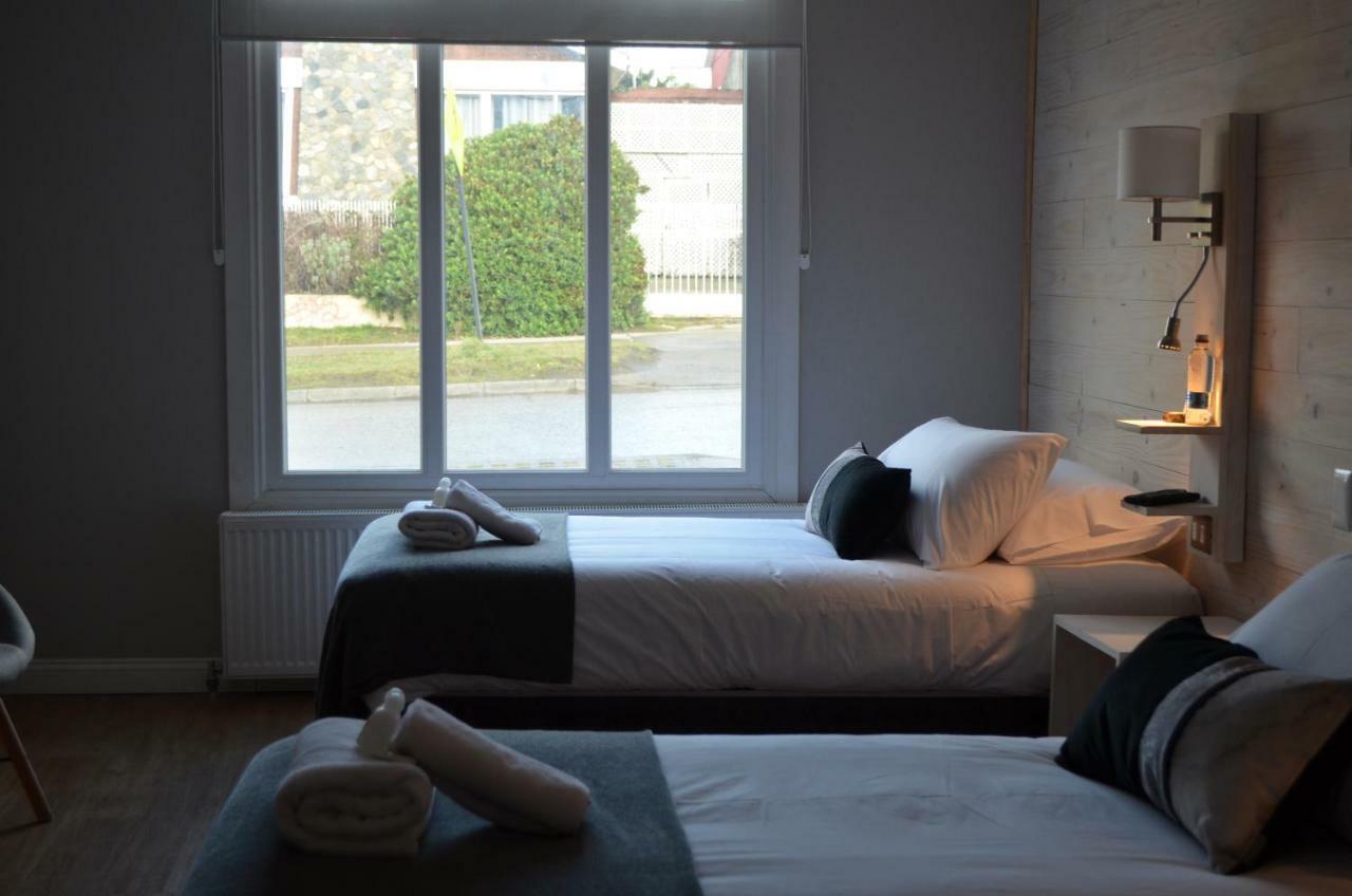 Hostal Boutique Puerta Roja Punta Arenas Bagian luar foto