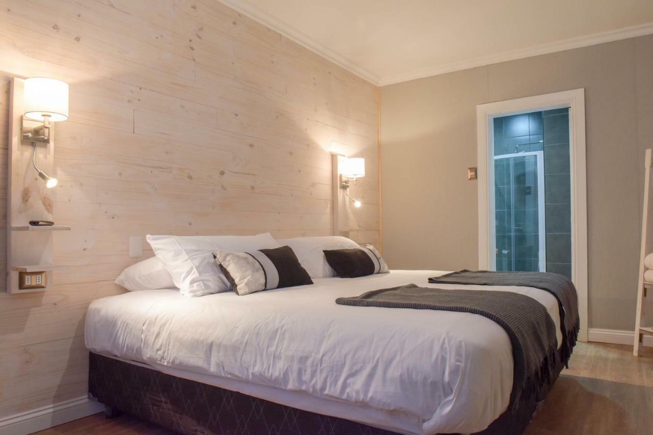 Hostal Boutique Puerta Roja Punta Arenas Bagian luar foto