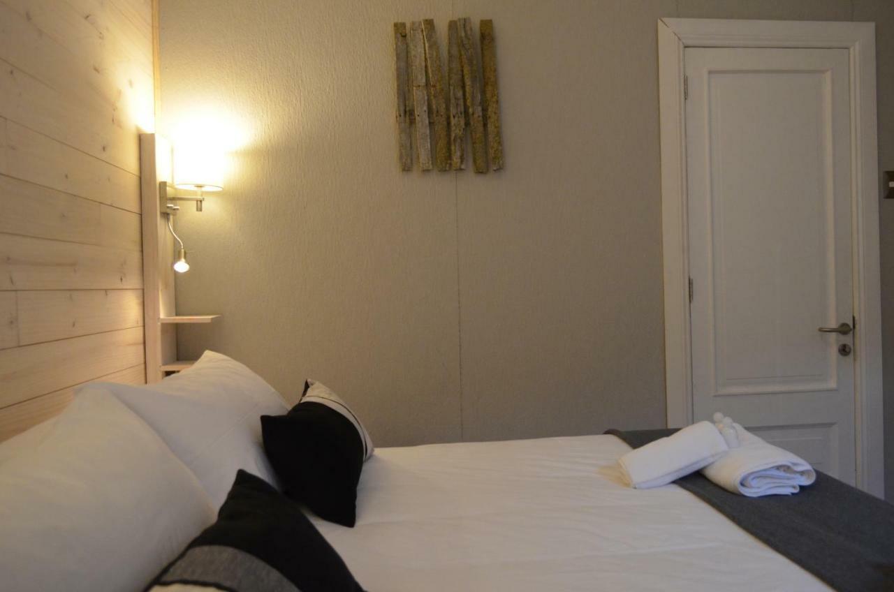 Hostal Boutique Puerta Roja Punta Arenas Bagian luar foto