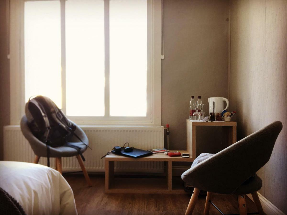 Hostal Boutique Puerta Roja Punta Arenas Bagian luar foto